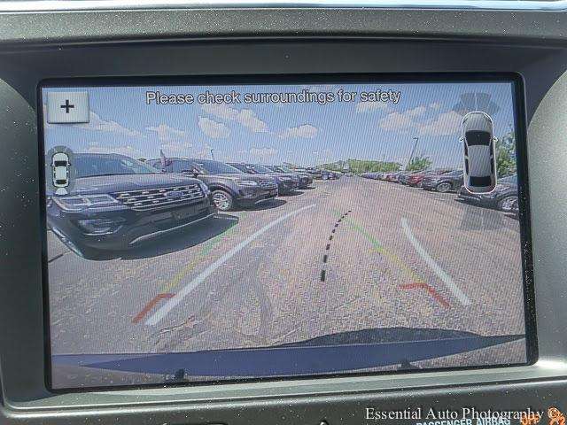 Ford Explorer 2017 photo 18